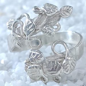 Pure Silver Nature's Embrace Ring