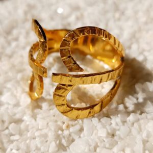 Royal Crowns Ring in 18K Gold